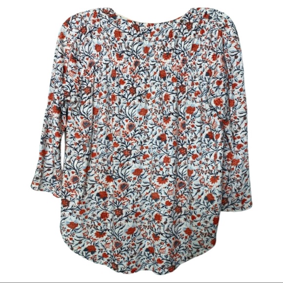 EUC LUCKY VNECK FLORAL BLOUSE - Picture 6 of 6